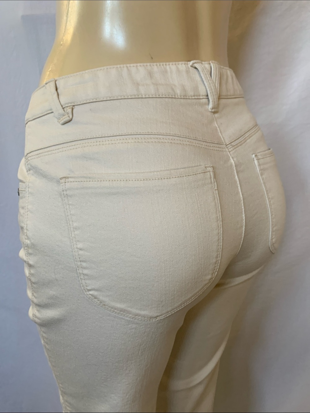DEMOCRACY Jeans Tummy Control Size 6 Crop Kick Flare Frayed Hems Beige NWOT - Picture 10 of 10